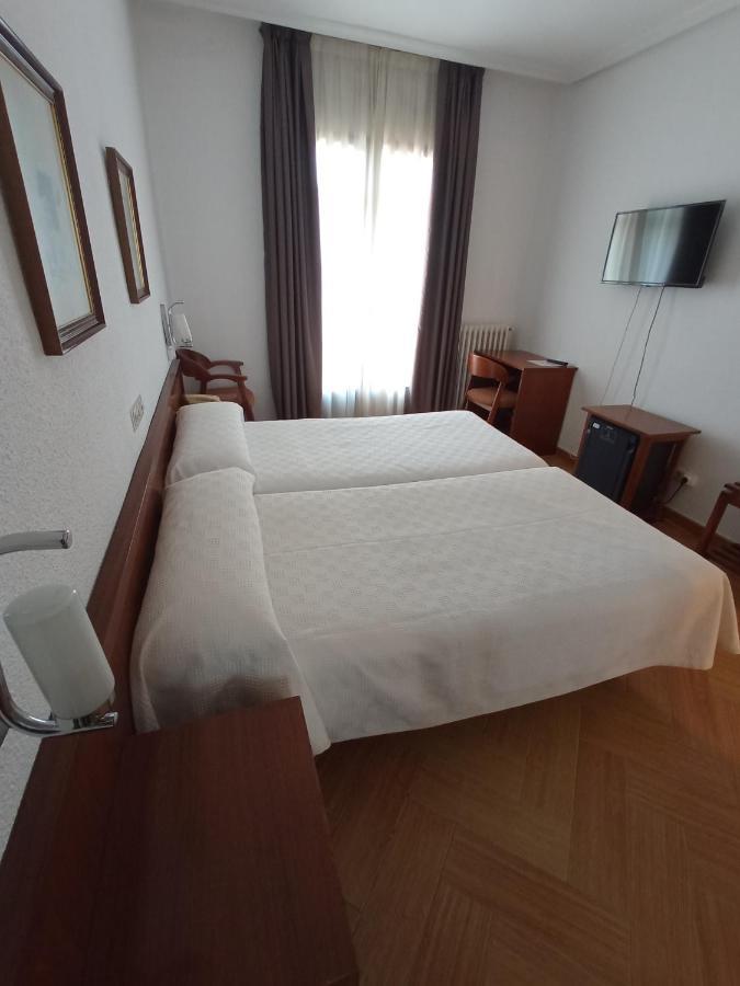 Hotel Ele Acueducto Сеговия Экстерьер фото