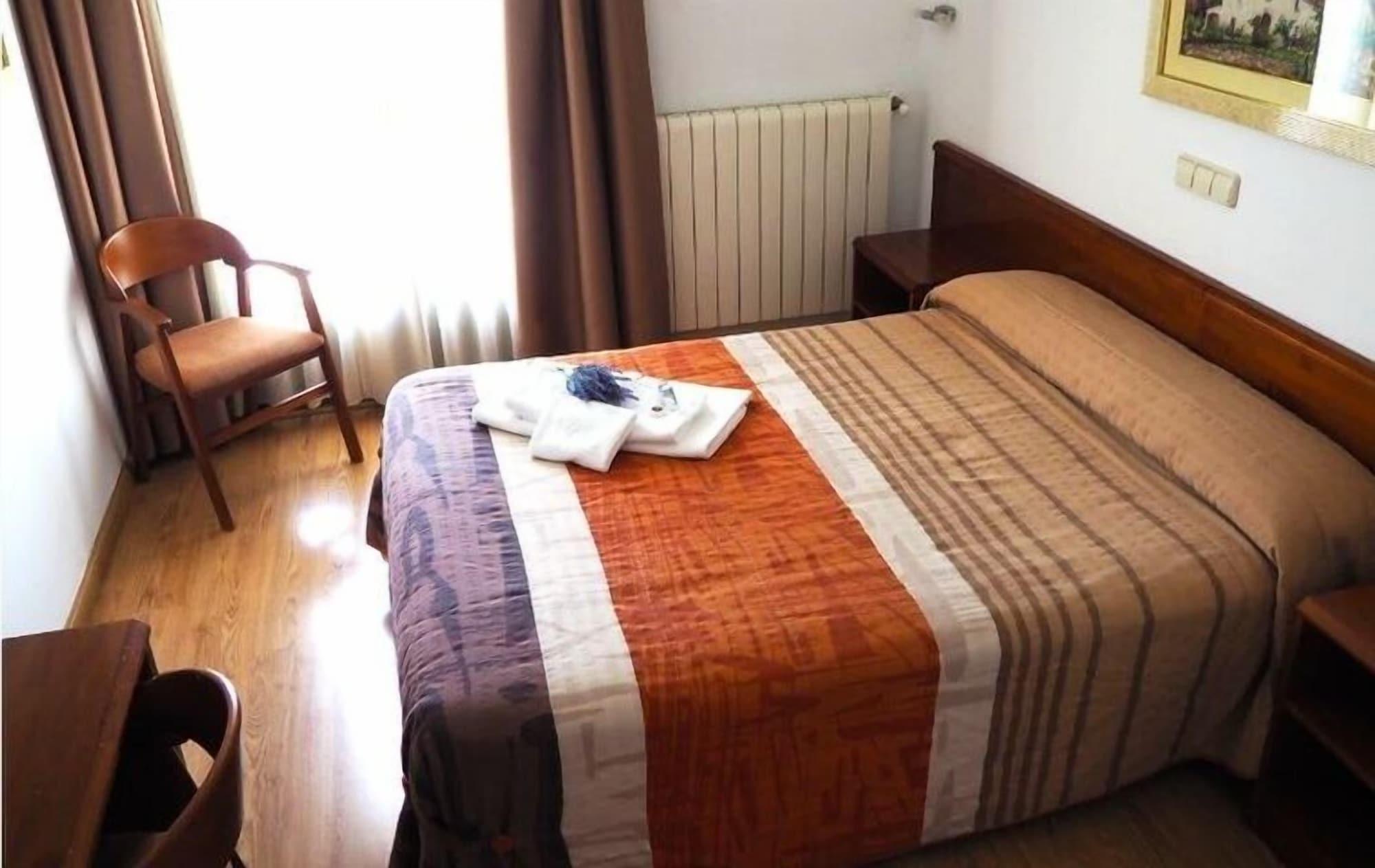Hotel Ele Acueducto Сеговия Экстерьер фото
