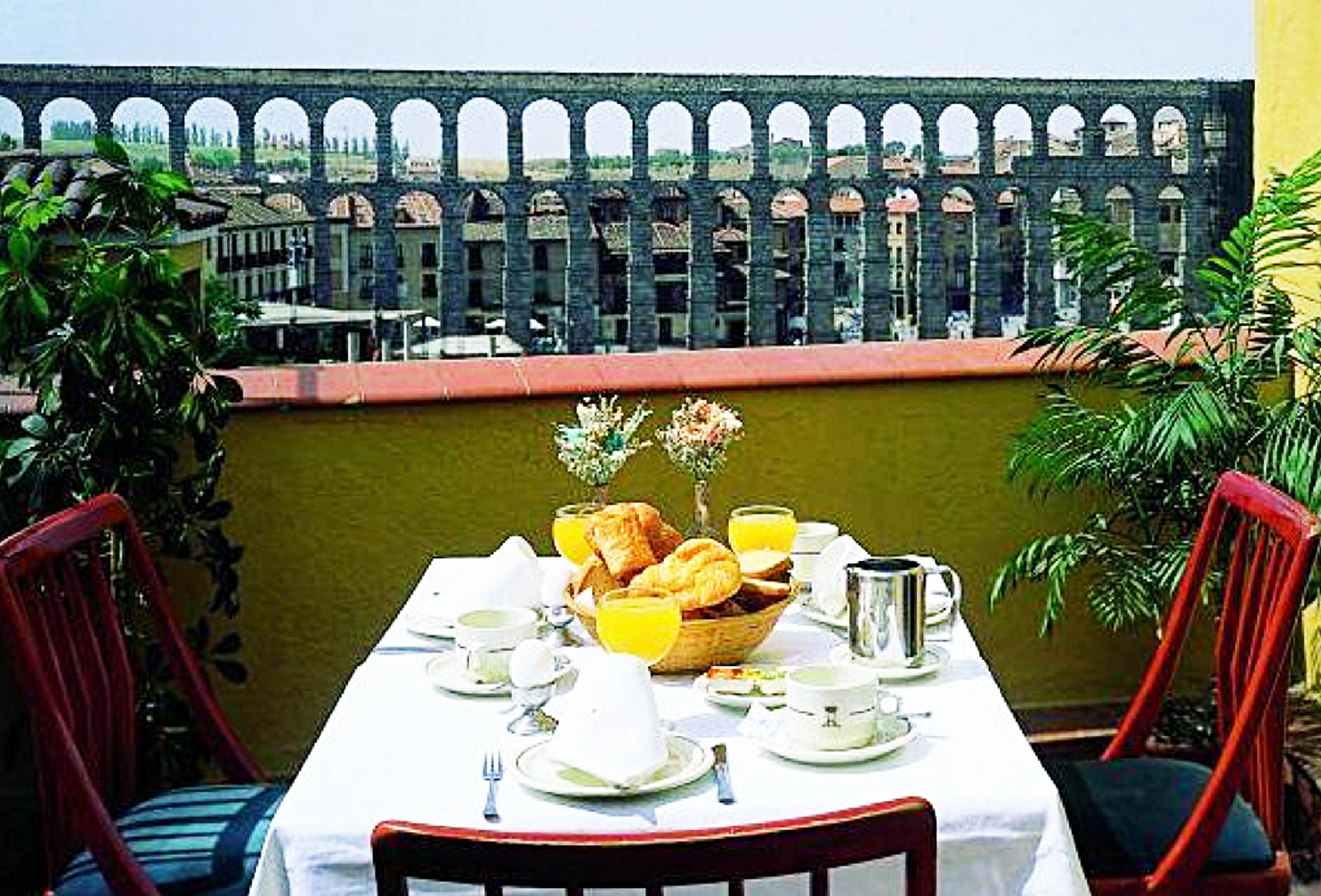 Hotel Ele Acueducto Сеговия Экстерьер фото