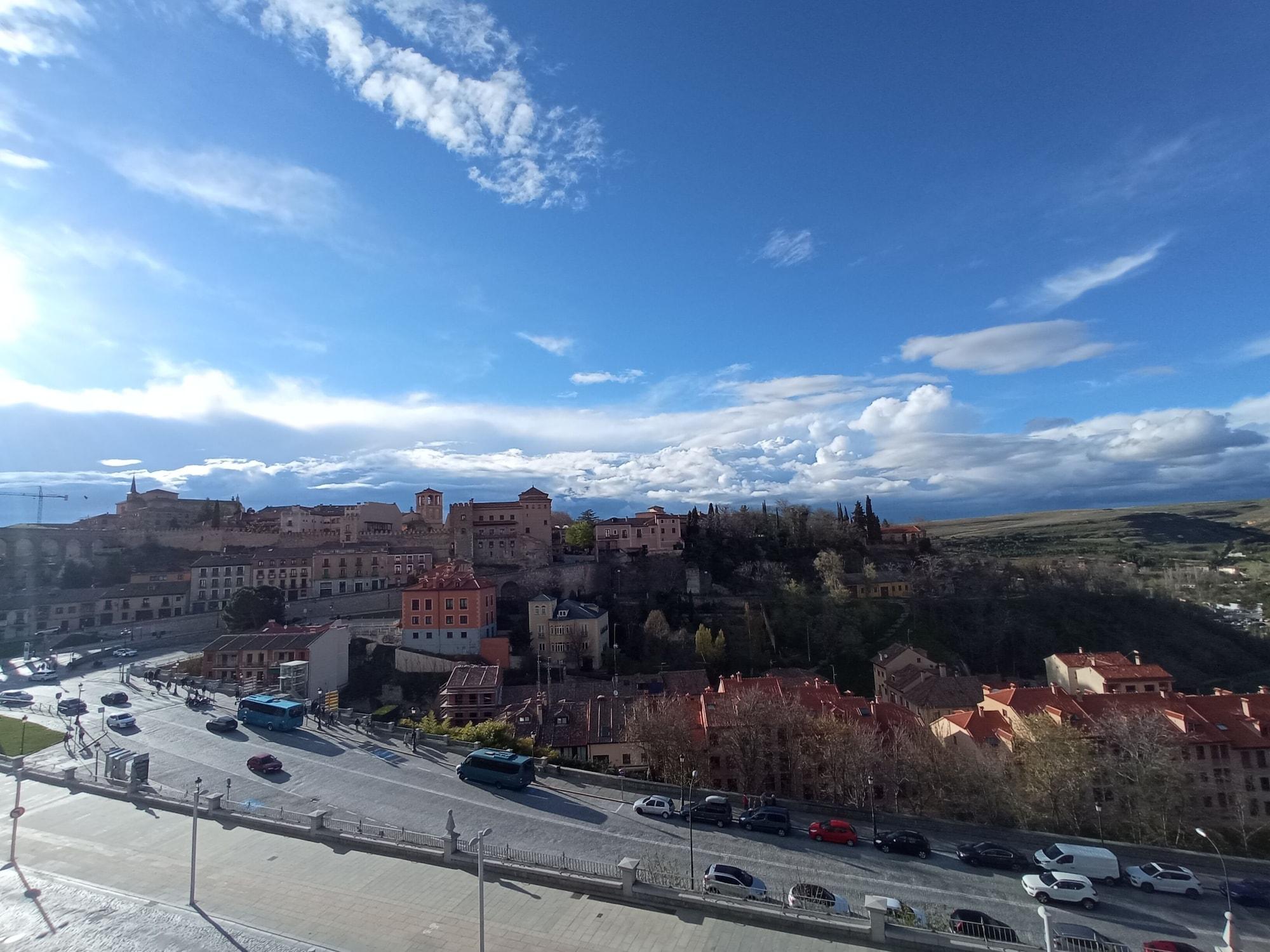 Hotel Ele Acueducto Сеговия Экстерьер фото