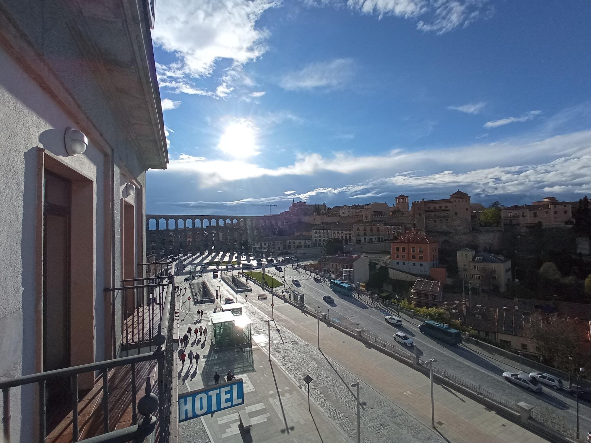 Hotel Ele Acueducto Сеговия Экстерьер фото