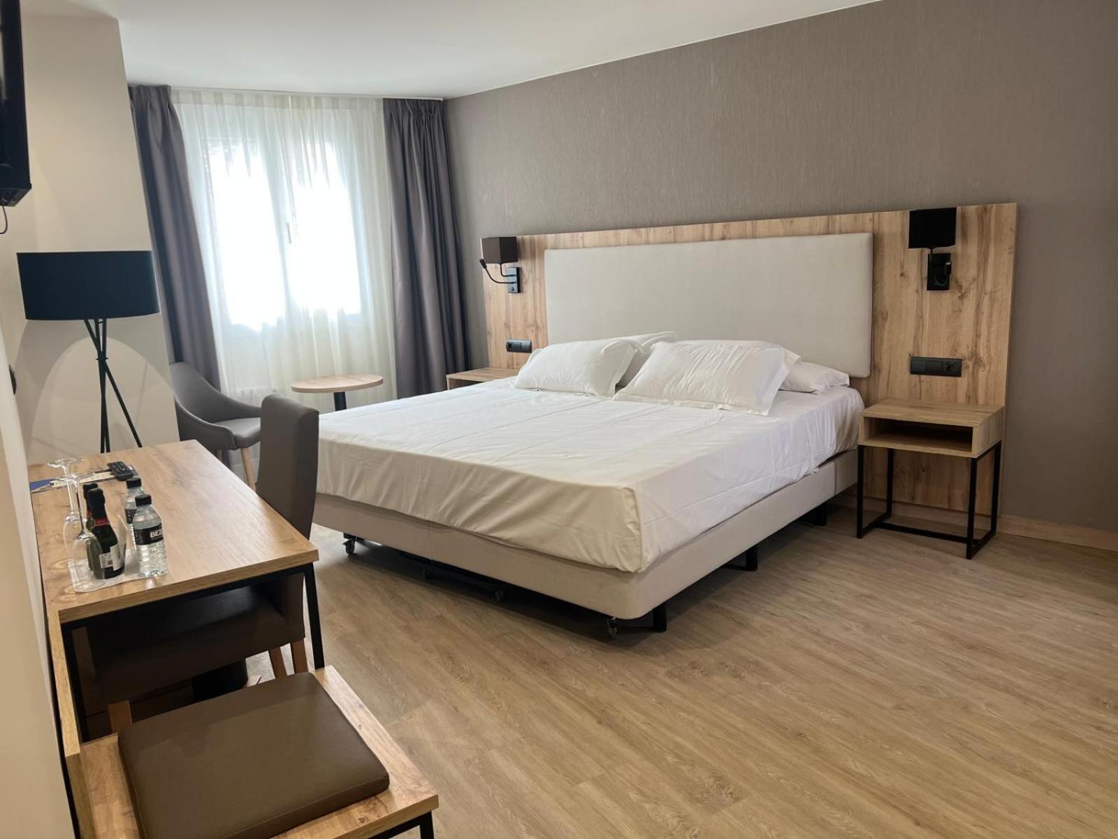 Hotel Ele Acueducto Сеговия Экстерьер фото