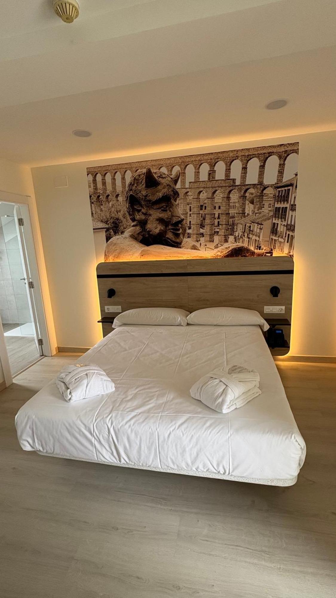 Hotel Ele Acueducto Сеговия Экстерьер фото
