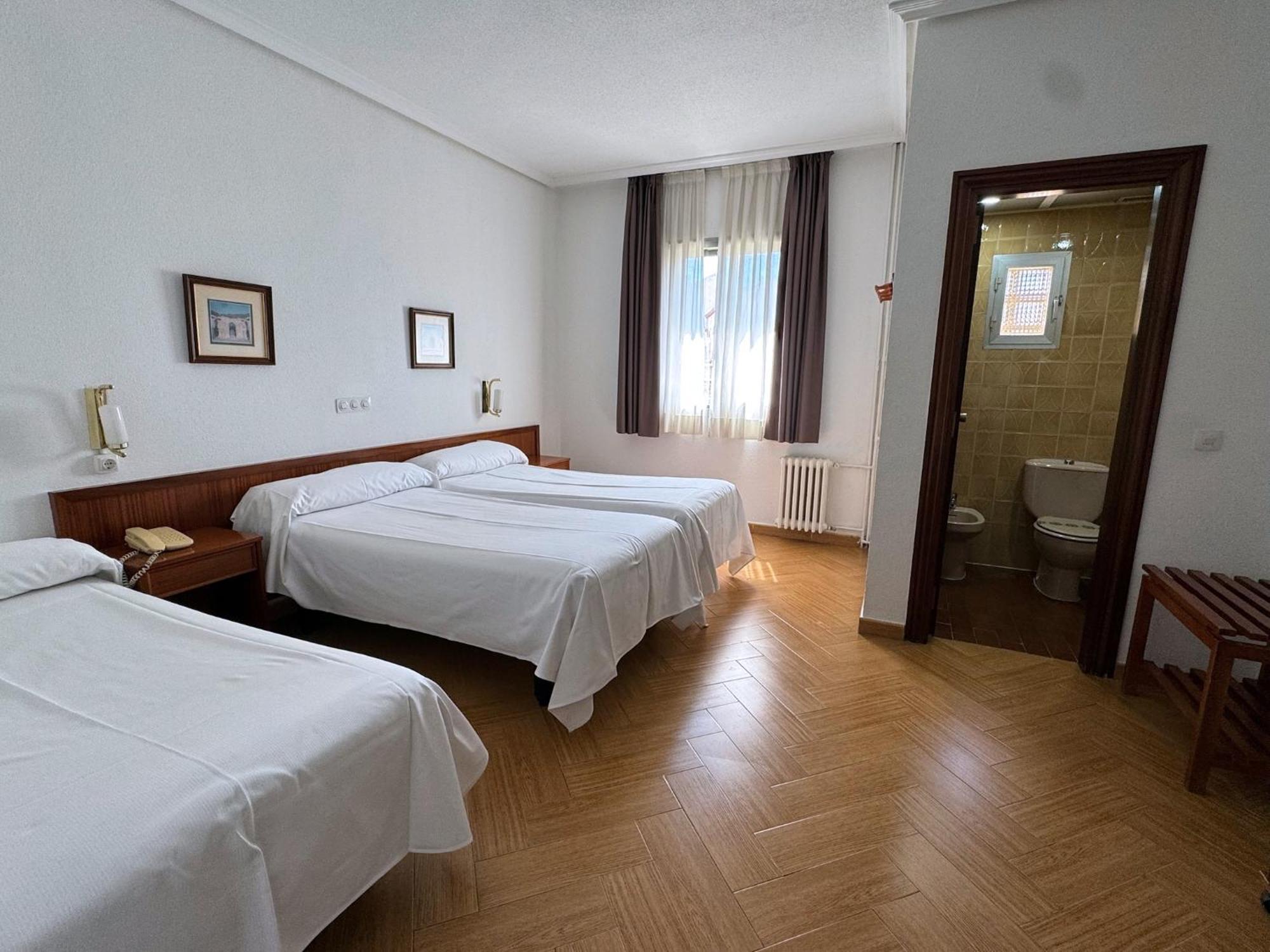 Hotel Ele Acueducto Сеговия Экстерьер фото